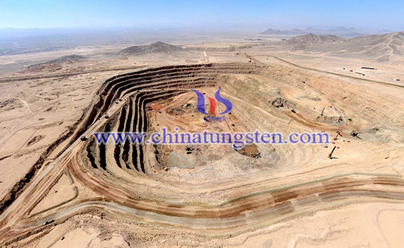 Sierra Gorda mine located in the richest copper basin in Chile image